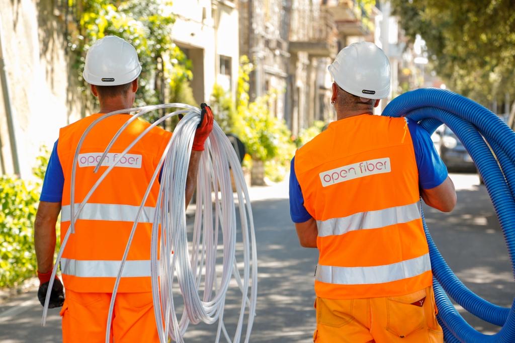 Lacedonia - Conclusi i lavori di realizzazione dell’infrastruttura di rete a banda ultra larga a servizio di 1.819 unità